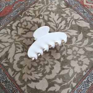 Sabo Skirt Hair Clip